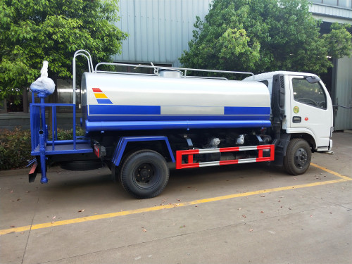 多利卡灑水車(chē) 多利卡灑水車(chē)