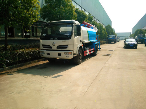 東風(fēng)灑水車廠家 東風(fēng)灑水車廠家