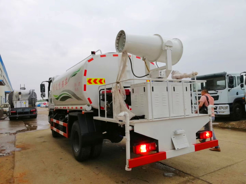 �|Դ�О�ˮ܇�S��ֱ�N���|Դ�О�ˮ܇�r���r���|Դ�О�ˮ܇���ˮ���N���c