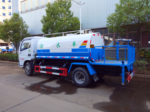 東風多利卡5噸灑水車圖片 東風多利卡5噸灑水車圖片