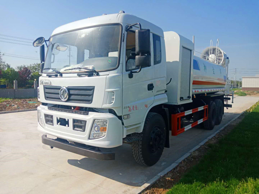 80米東風霧炮車 80米東風霧炮車