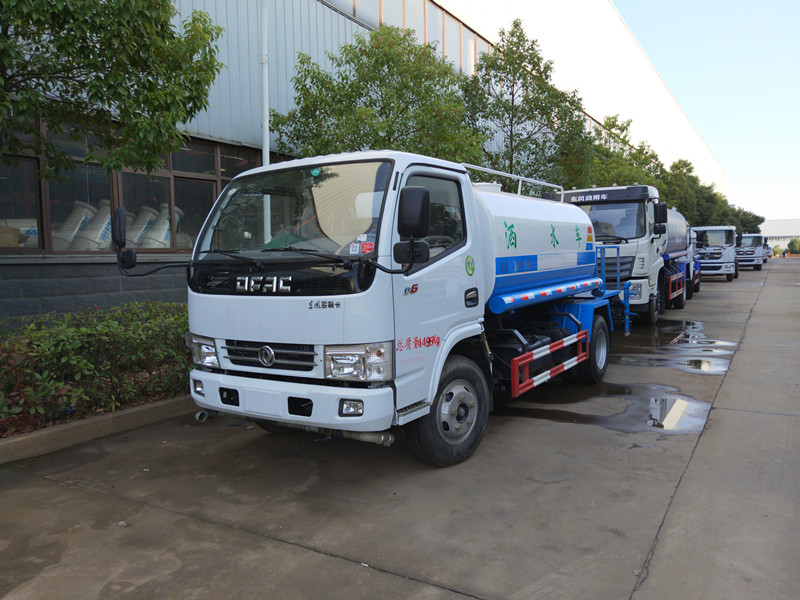 東風(fēng)多利卡D6國(guó)五5噸5方8噸灑水車 東風(fēng)多利卡D6國(guó)五5噸5方8噸灑水車