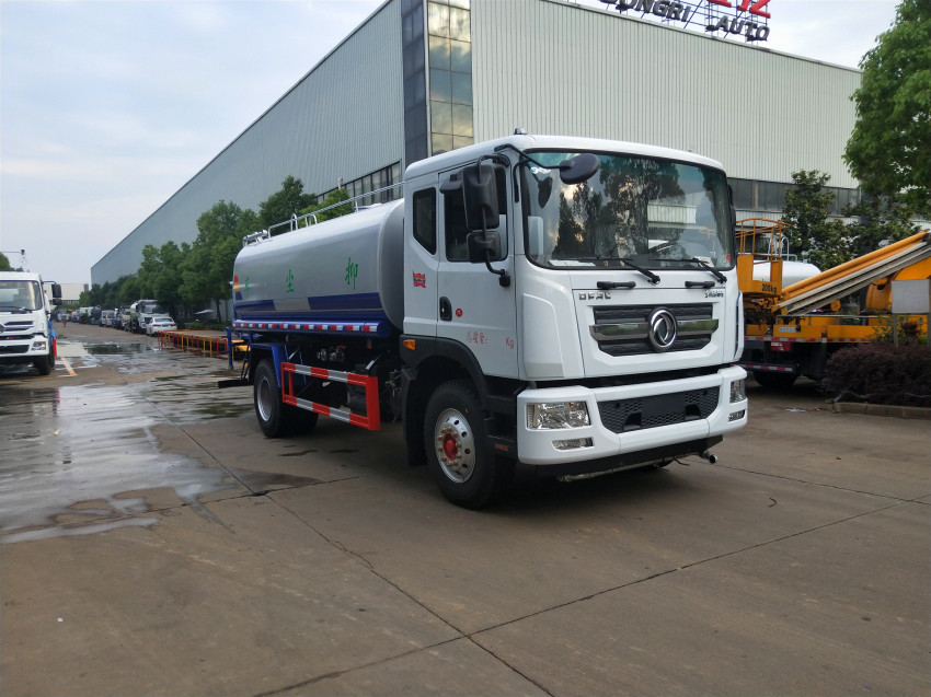 ���ؽ��m܇�|�L(f��ng)15����ˮ܇��80���F����Ƭ�Y��