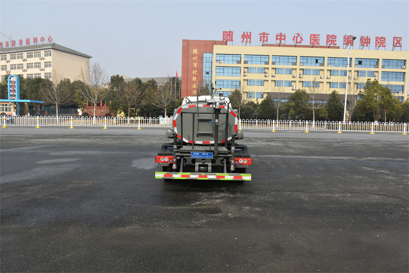 ���،���С�͞�ˮ܇